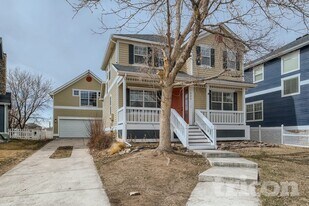 300 Fieldstone Dr in Windsor, CO - Building Photo