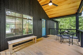 100 Palaphene Rd in New Paltz, NY - Building Photo - Building Photo