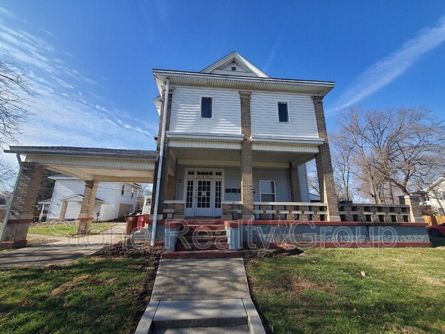 property at 509 S 5th St