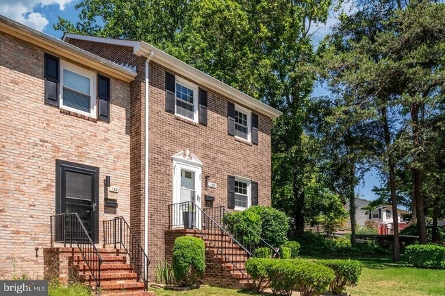 property at 130 Falmouth Dr