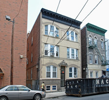 512 26th St Apartments