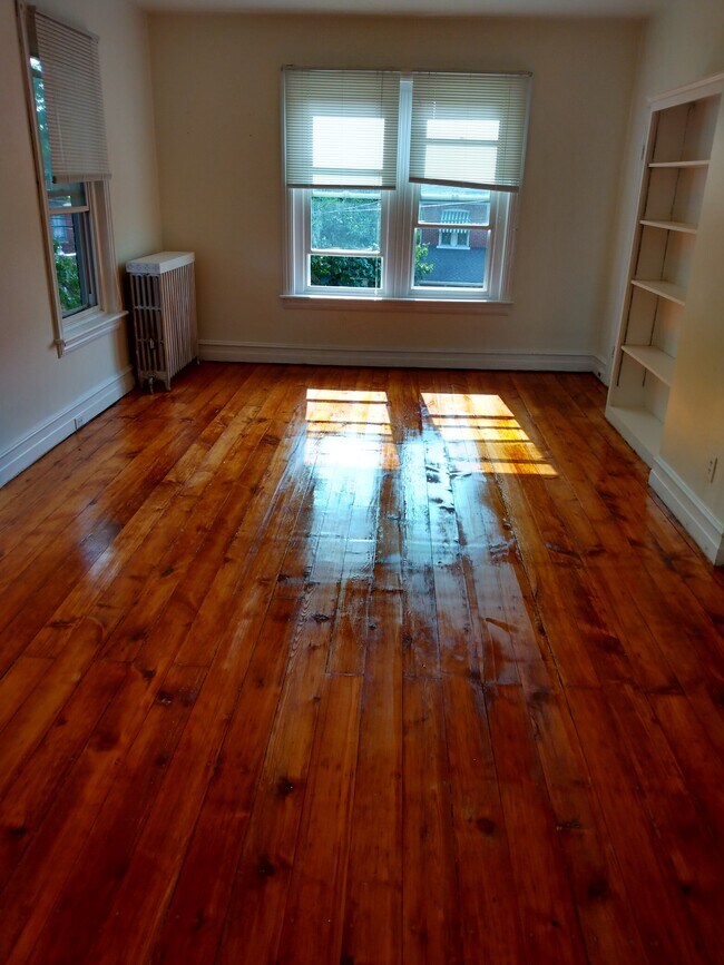 417 W Walnut St, Unit A photo'