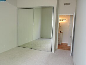 310 N Civic Dr in Walnut Creek, CA - Building Photo - Building Photo