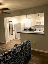 33 N Rembert St, Unit 3 in Memphis, TN - Foto de edificio - Building Photo