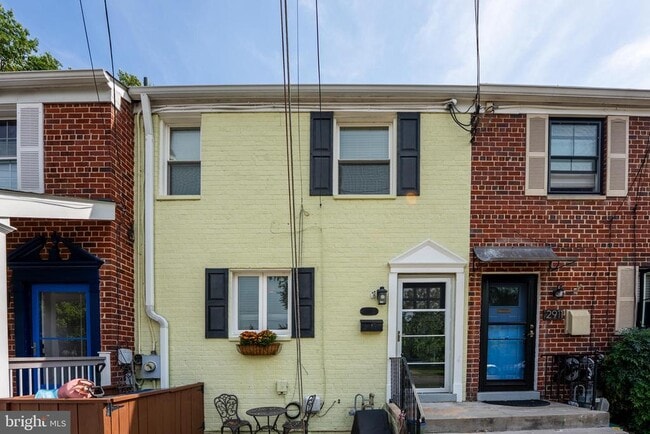property at 2913 Mosby St