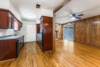 10107 Muskogee Dr in Dallas, TX - Building Photo - Building Photo