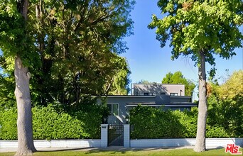 5147 Fulton Ave in Los Angeles, CA - Building Photo - Building Photo