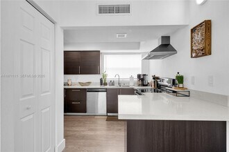 830 NW 87th Ave in Miami, FL - Building Photo - Building Photo