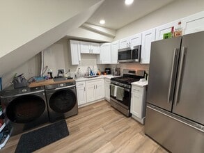 5418 Baja Dr-Unit -5418 Baja Dr Unit 2 in San Diego, CA - Building Photo - Building Photo