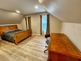 614 Jamesville Ave in Syracuse, NY - Building Photo