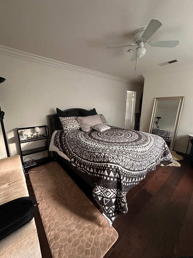 property at 1927 Fremont Ave