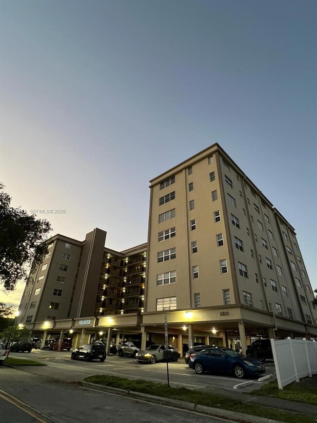 property at 1811 Jefferson St