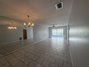 2681 Woodgate Ln in Sarasota, FL - Building Photo - Building Photo