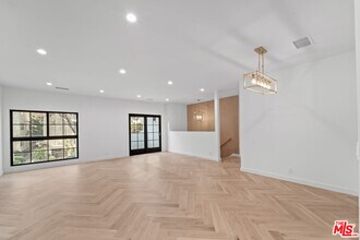 162 N Almont Dr in Beverly Hills, CA - Building Photo - Building Photo