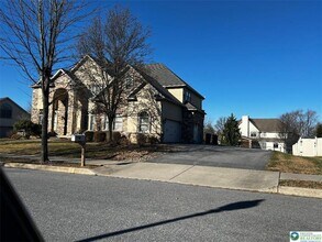 59 Carousel Ln in Easton, PA - Building Photo - Building Photo