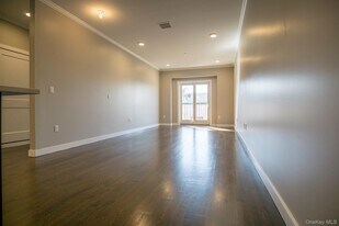 78 Main St in Dobbs Ferry, NY - Building Photo