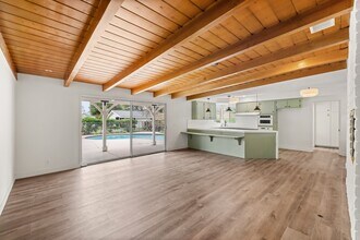 771 Calle Pecos in Thousand Oaks, CA - Building Photo - Building Photo