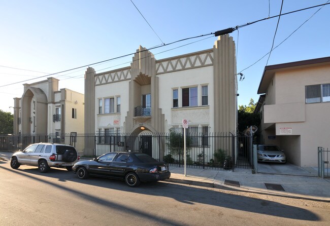 852 W 42nd Pl in Los Angeles, CA - Foto de edificio - Building Photo