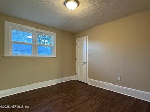 6428 Elwood Ave in Jacksonville, FL - Building Photo - Building Photo