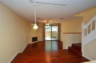 7122 Wood Hollow Dr in Austin, TX - Building Photo