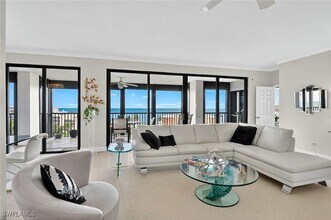 2400 Gulf Shore Blvd N, Unit 3 in Naples, FL - Building Photo - Building Photo