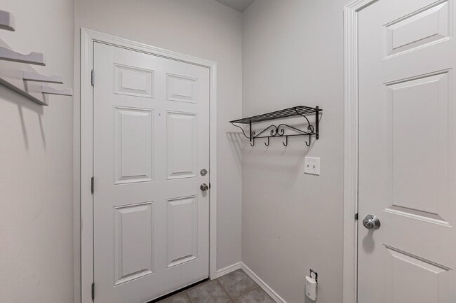 6401 Hazel Ave SE in Auburn, WA - Building Photo - Building Photo