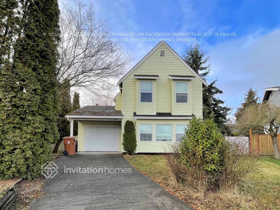 4910 35th St NE in Tacoma, WA - Building Photo