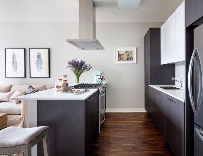 201 N Clark St, Unit 2312 in Chicago, IL - Building Photo - Building Photo