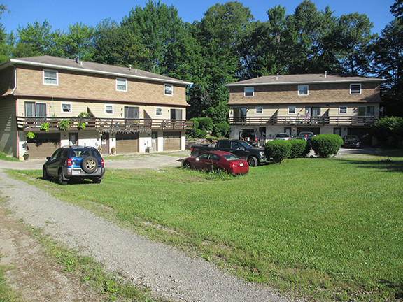 13200-13224 Mogadore Ave NW in Uniontown, OH - Building Photo