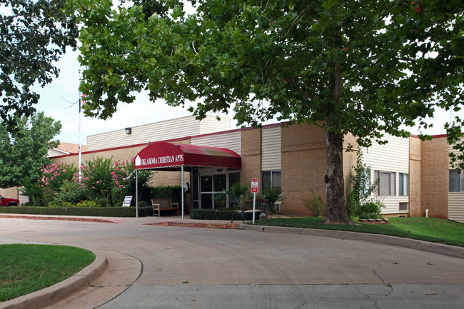 Oklahoma Christian Apartments in Edmond, OK - Foto de edificio - Building Photo