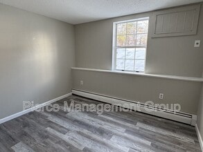 20 Wolf Rd in Lebanon, NH - Foto de edificio - Building Photo