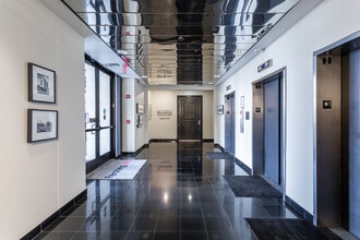 Pershing Building in Kansas City, MO - Foto de edificio - Interior Photo