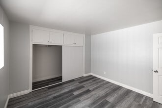 2159 Elm in Long Beach, CA - Building Photo - Interior Photo