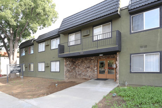 Patrician Apartments in Encino, CA - Building Photo - Building Photo