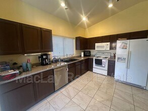 4161 E Tanglewood Dr in Phoenix, AZ - Building Photo - Building Photo