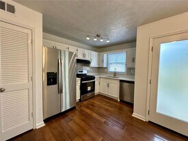 2293 Wellington Cir in Lithonia, GA - Building Photo