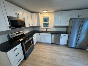 56 Covington St in New Britain, CT - Building Photo - Building Photo
