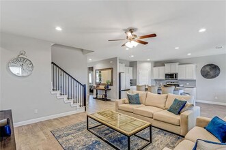 1721 Hulen Park Trl in Alvarado, TX - Building Photo - Building Photo