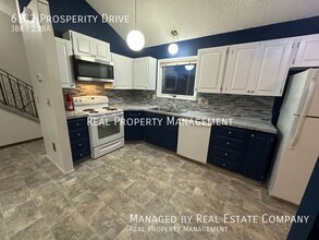 6132 Prosperity Dr in Anchorage, AK - Building Photo - Building Photo