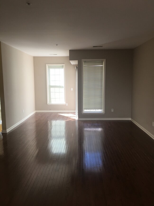 201 Dey St, Unit #175 in Harrison, NJ - Foto de edificio - Building Photo