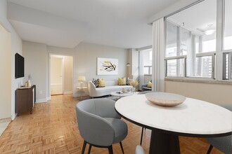 4415 Bathurst Street in Toronto, ON - Building Photo - Building Photo