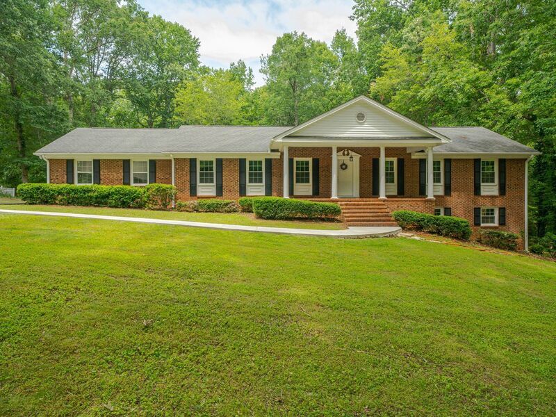 3204 Manor Ridge Dr in Raleigh, NC - Building Photo