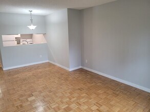 921 Thurlow St in Vancouver, BC - Building Photo - Building Photo