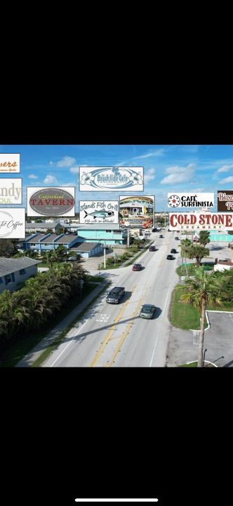 301 S Miramar Ave in Indialantic, FL - Building Photo