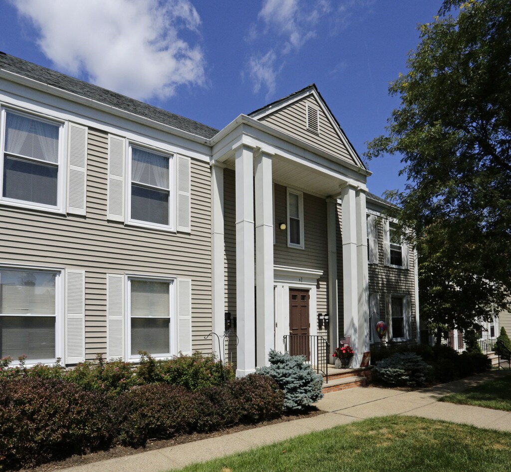 Olde East Townhouses Apartments in Morristown, NJ