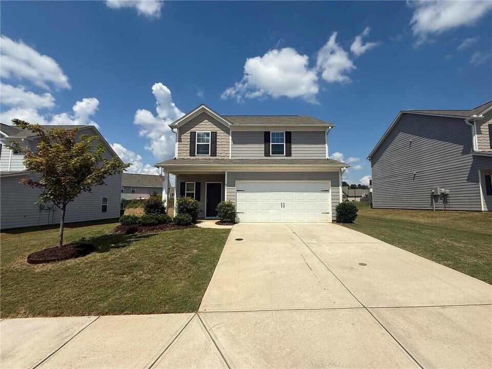 441 Winter Chase in Pendergrass, GA - Building Photo