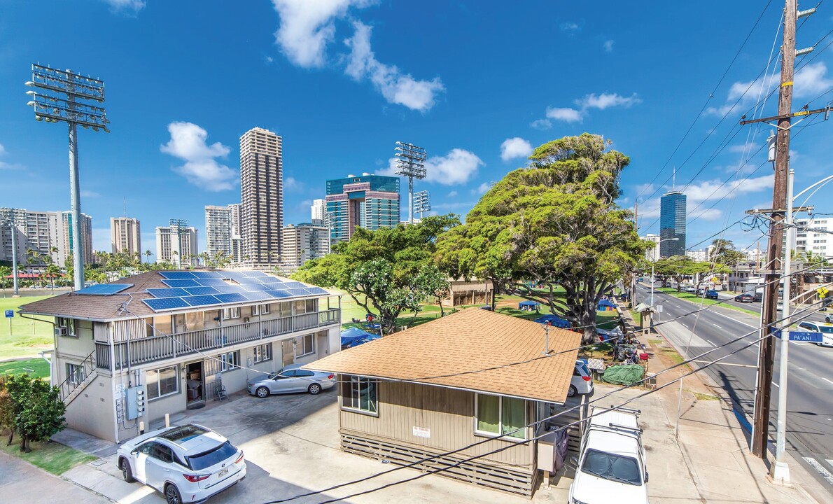 2203 Kapiolani Blvd in Honolulu, HI - Foto de edificio