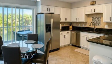 633 Palm View Dr, Unit 4 in Naples, FL - Building Photo - Building Photo