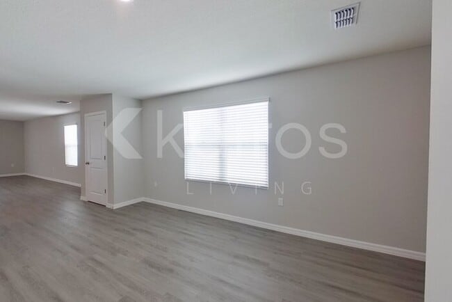 8648 SW 43rd Ter in Ocala, FL - Foto de edificio - Building Photo