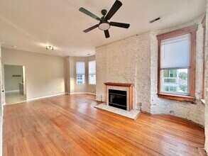 851 N Ashland Ave in Chicago, IL - Building Photo - Building Photo